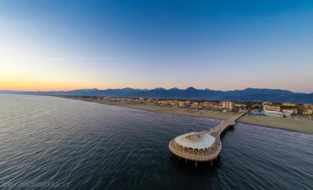 Hotel Dei Tigli Camaiore Bagian luar foto