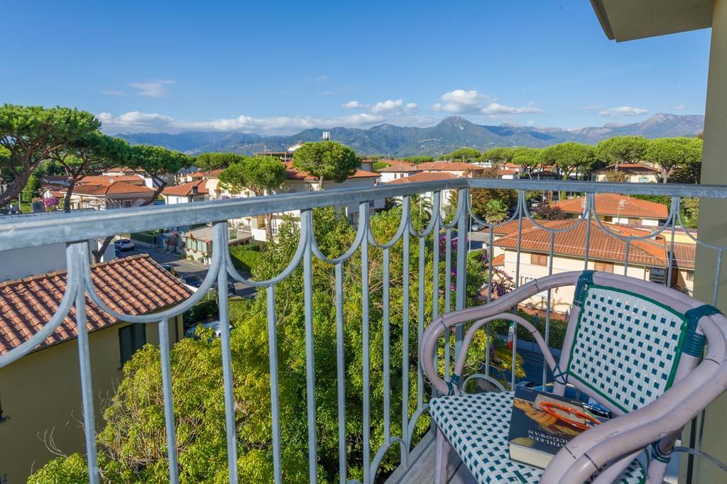 Hotel Dei Tigli Camaiore Bagian luar foto